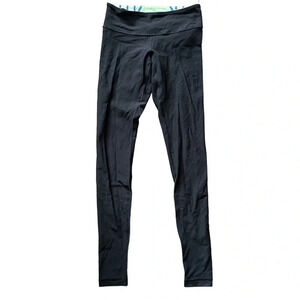Lululemon Wunder Under Black Quilt‎ Spring Legging Women’s Size 4 Preowned